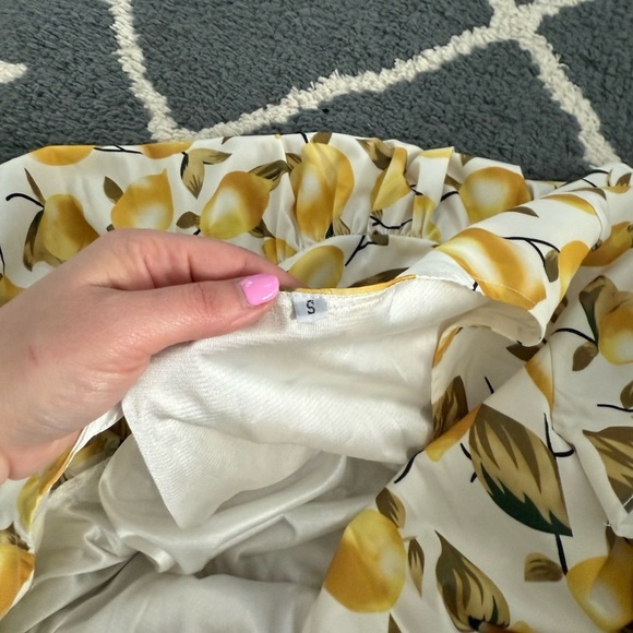 Amazon Lemon Dress - Picture 7 of 7